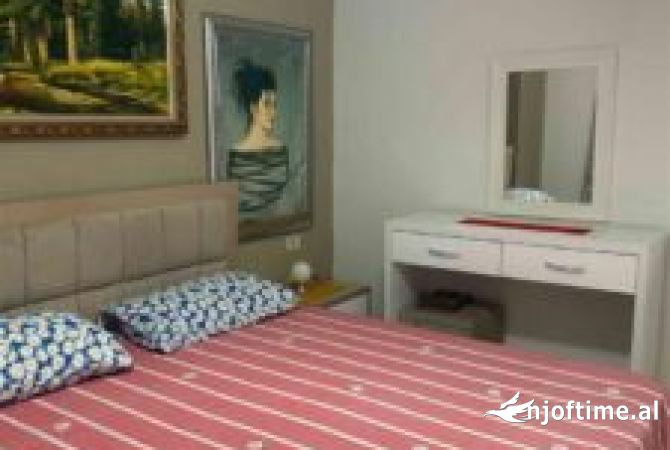 Shtepi me qera Apartament ne Tirane, 1+1, Mobilimi E mobiluar, Pagesa 450  Euro.