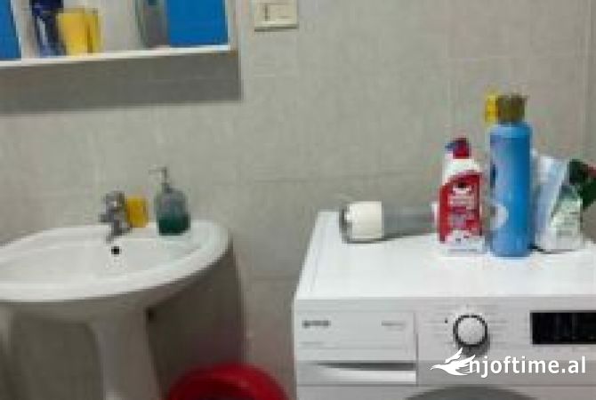 Shtepi me qera 1+1 ne Tirane - 450 Euro