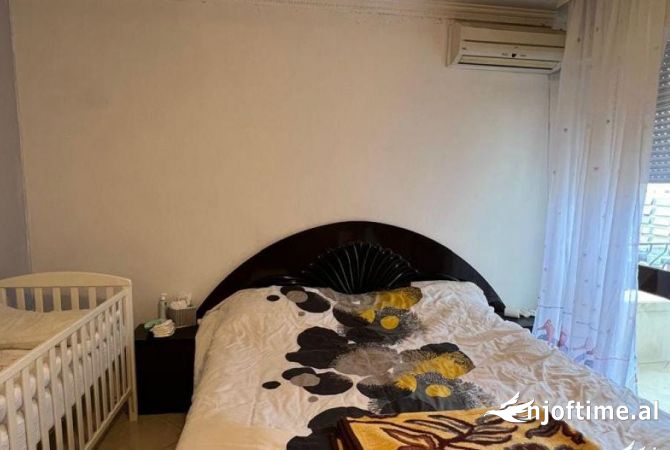 Shtepi me qera Apartament ne Tirane, 1+1, Mobilimi E mobiluar, Pagesa 450  Euro.