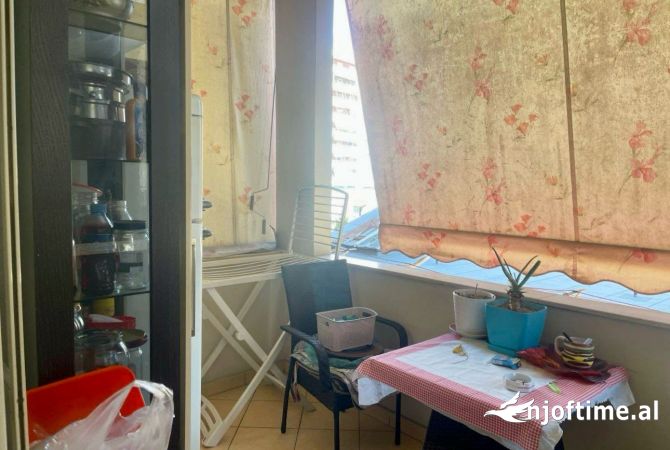 Shtepi ne shitje Apartament ne Tirane, 2+1, Mobilimi E mobiluar, Pagesa 138,000  Euro.