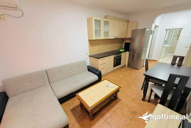 Shtepi me qera 2+1 ne Tirane - 600 Euro