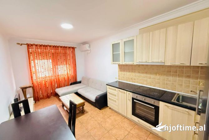 Shtepi me qera 2+1 ne Tirane - 600 Euro