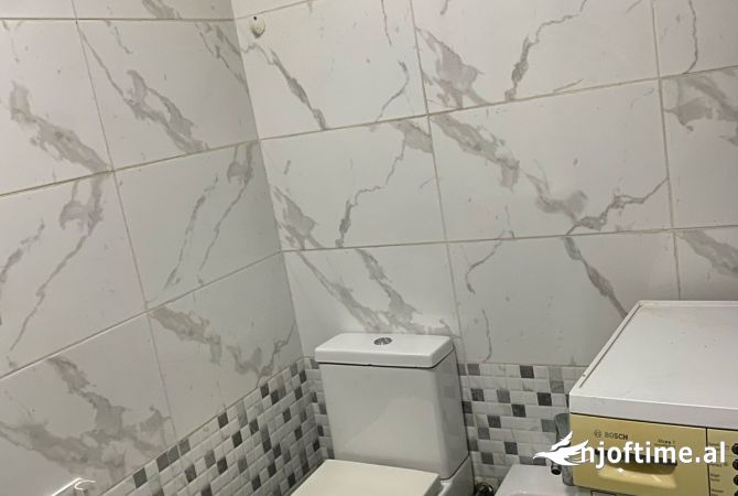 Shtepi me qera Apartament ne Tirane, 2+1, Mobilimi E mobiluar, Pagesa 550  Euro.