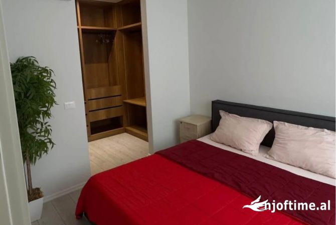 Shtepi me qera Apartament ne Tirane, 1+1, Mobilimi E mobiluar, Pagesa 550  Euro.