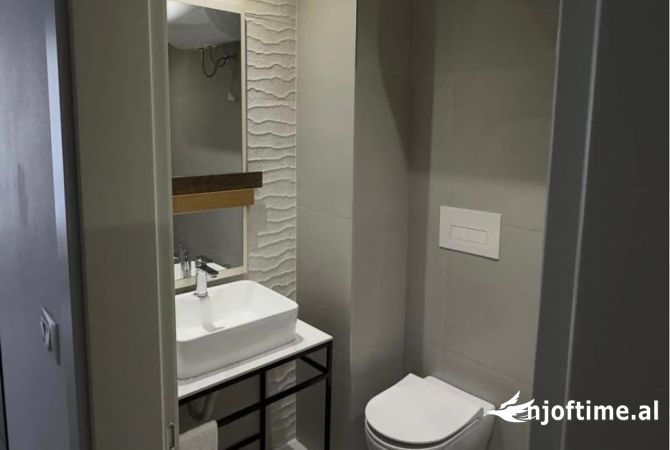 Shtepi me qera Apartament ne Tirane, 1+1, Mobilimi E mobiluar, Pagesa 550  Euro.