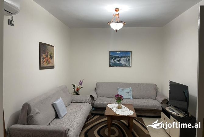 Shtepi me qera 2+1 ne Tirane - 400 Euro