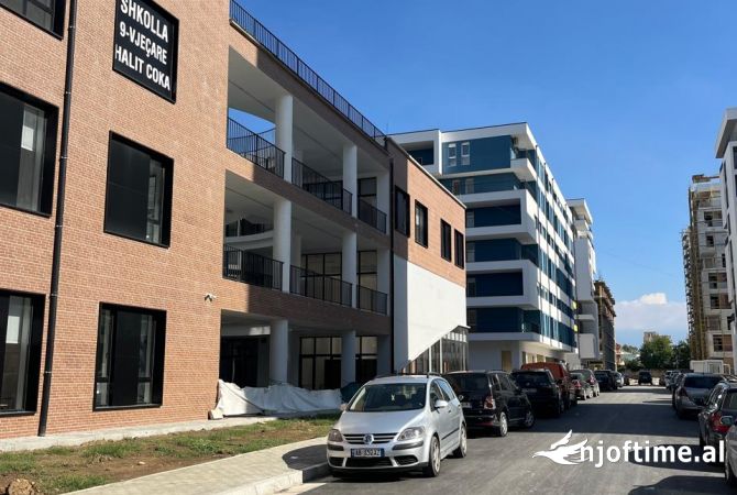 Shtepi ne shitje Apartament ne Tirane, 2+1, Mobilimi Bosh, pa mobiluar, Pagesa 120,000  Euro.