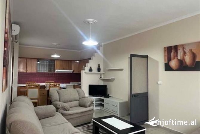 Shtepi me qera Apartament ne Tirane, 1+1, Mobilimi E mobiluar, Pagesa 400  Euro.
