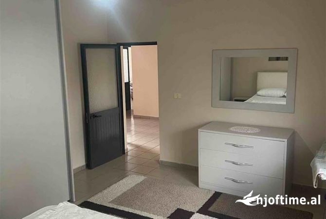 Shtepi me qera 1+1 ne Tirane - 400 Euro