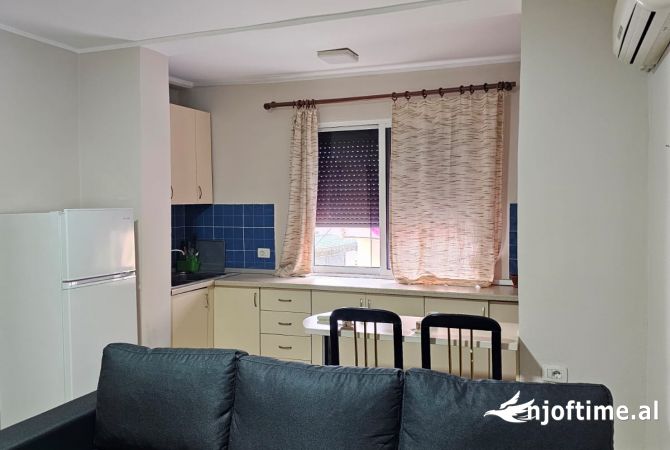 Shtepi me qera 2+1 ne Tirane - 500 Euro