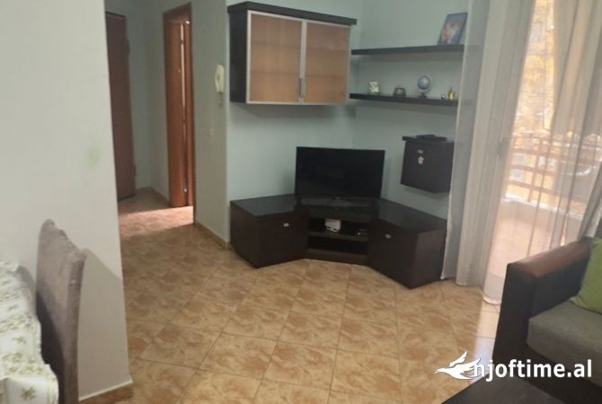 Shtepi me qera 1+1 ne Tirane - 450 Euro