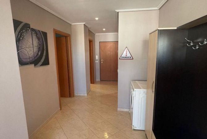 Shtepi ne shitje Apartament ne Tirane, 2+1, Mobilimi E mobiluar, Pagesa 190,000  Euro.