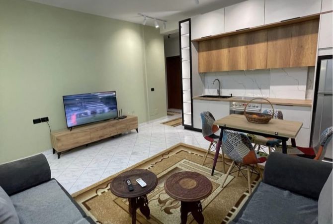 Shtepi me qera Apartament ne Tirane, 1+1, Mobilimi E mobiluar, Pagesa 550  Euro.