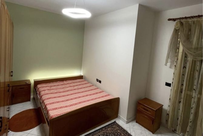 Shtepi me qera Apartament ne Tirane, 1+1, Mobilimi E mobiluar, Pagesa 550  Euro.