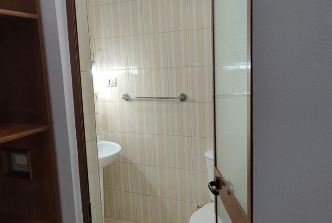 Shtepi me qera Apartament ne Tirane, 1+1, Mobilimi E mobiluar, Pagesa 400  Euro.