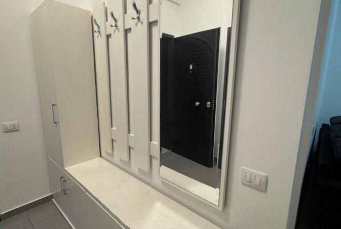 Shtepi me qera Apartament ne Tirane, 1+1, Mobilimi E mobiluar, Pagesa 500  Euro.