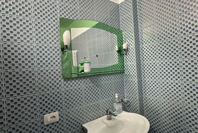 Shtepi me qera Apartament ne Tirane, 2+1, Mobilimi E mobiluar, Pagesa 480  Euro.