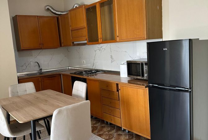 Shtepi me qera 2+1 ne Tirane - 480 Euro