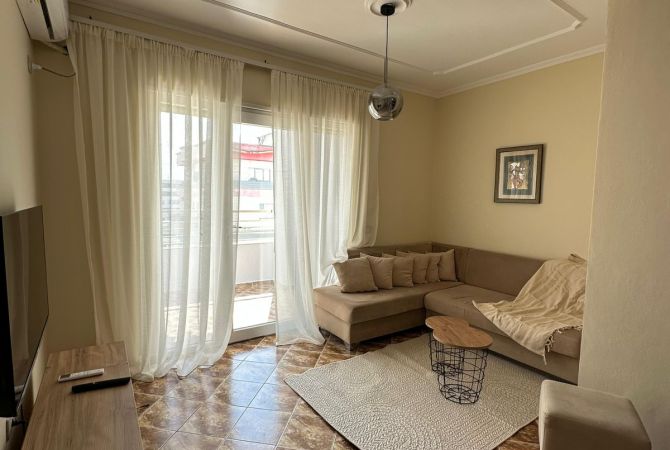 Shtepi me qera Apartament ne Tirane, 2+1, Mobilimi E mobiluar, Pagesa 480  Euro.