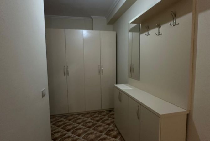 Shtepi me qera Apartament ne Tirane, 2+1, Mobilimi E mobiluar, Pagesa 480  Euro.