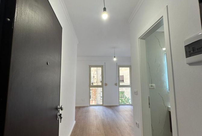 Shtepi ne shitje 1+1 ne Tirane - 120,000 Euro