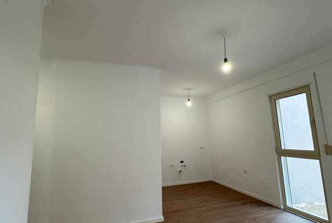 Shtepi ne shitje 1+1 ne Tirane - 120,000 Euro