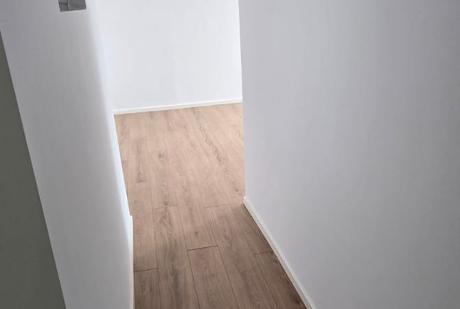 Shtepi ne shitje Apartament ne Tirane, 1+1, Mobilimi Bosh, pa mobiluar, Pagesa 115,000  Euro.