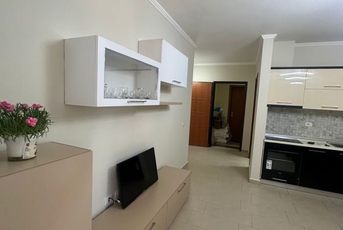 Shtepi me qera 2+1 ne Tirane - 450 Euro