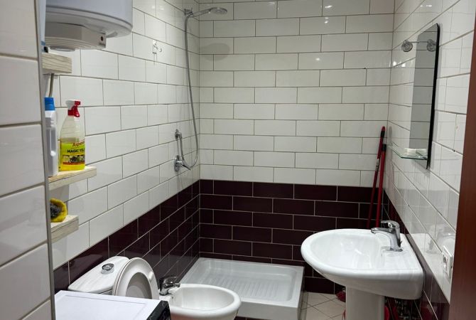 Shtepi me qera Apartament ne Tirane, 2+1, Mobilimi E mobiluar, Pagesa 450  Euro.