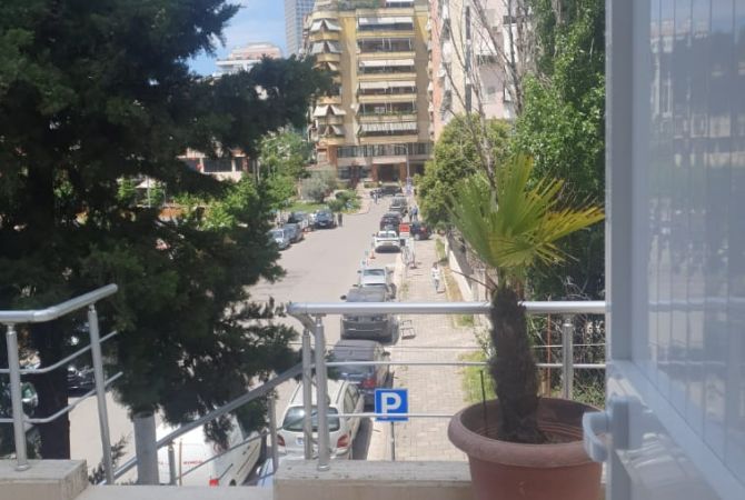 Shtepi me qera Garsoniere ne Tirane - 390 Euro