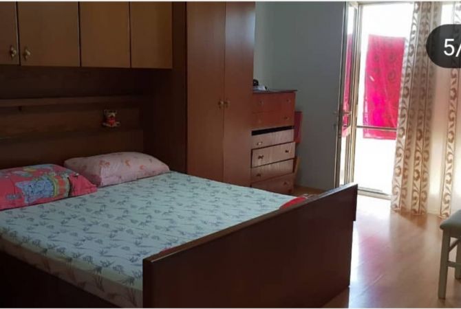 Shtepi me qera Apartament ne Tirane, 2+1, Mobilimi E mobiluar, Pagesa 480  Euro.
