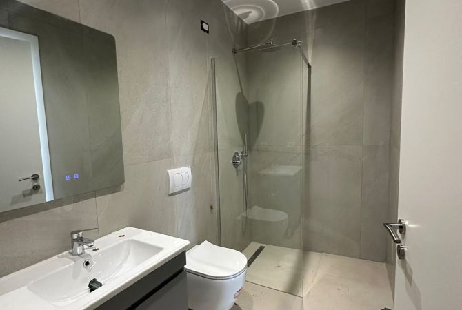 Shtepi me qera Apartament ne Tirane, 2+1, Mobilimi E mobiluar, Pagesa 1,200  Euro.