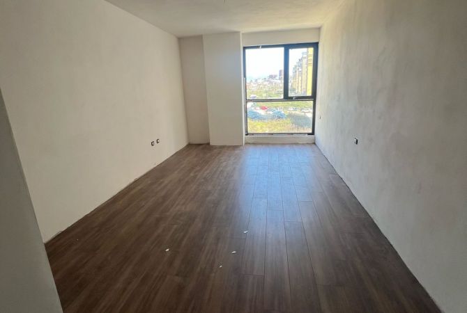 Shtepi me qera Apartament ne Tirane, 1+1, Mobilimi Bosh, pa mobiluar, Pagesa 400  Euro.