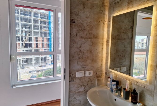 Shtepi me qera 2+1 ne Tirane - 550 Euro