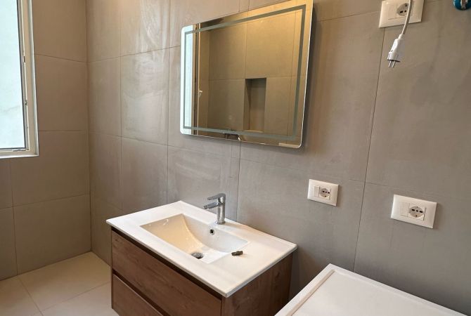 Shtepi me qera Apartament ne Tirane, 1+1, Mobilimi E mobiluar, Pagesa 600  Euro.