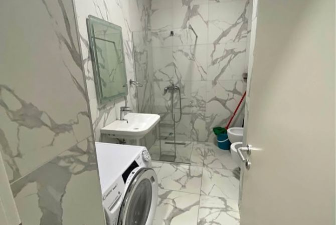 Shtepi me qera Apartament ne Tirane, 1+1, Mobilimi E mobiluar, Pagesa 550  Euro.