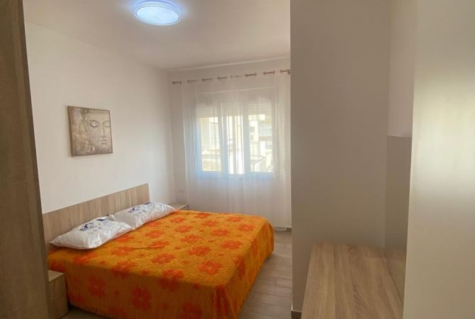 Shtepi me qera 2+1 ne Tirane - 45,000 Leke