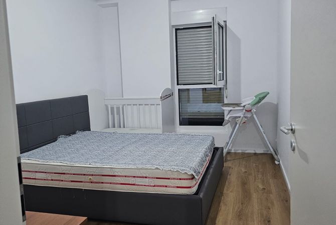 Shtepi me qera Apartament ne Tirane, 1+1, Mobilimi E mobiluar, Pagesa 400  Euro.