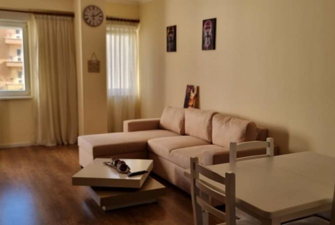 Shtepi me qera 2+1 ne Tirane - 700 Euro