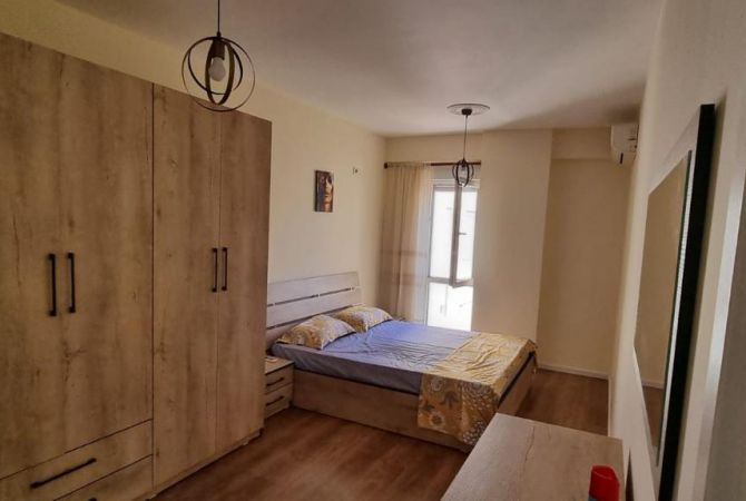 Shtepi me qera Apartament ne Tirane, 2+1, Mobilimi E mobiluar, Pagesa 700  Euro.