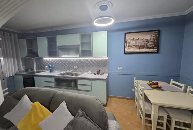 Shtepi me qera 2+1 ne Tirane - 550 Euro