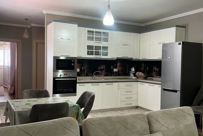 Shtepi me qera 2+1 ne Tirane - 700 Euro