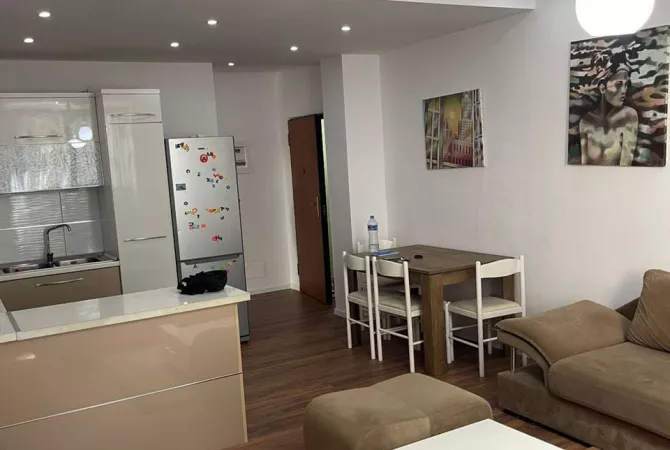 Shtepi me qera 2+1 ne Tirane - 500 Euro