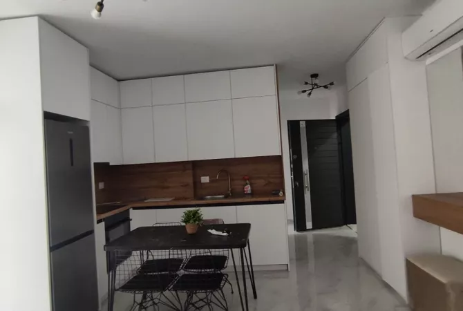 Shtepi me qera Apartament ne Tirane, 1+1, Mobilimi E mobiluar, Pagesa 500  Euro.