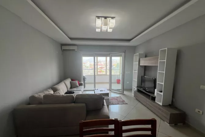 Shtepi me qera 1+1 ne Tirane - 450 Euro