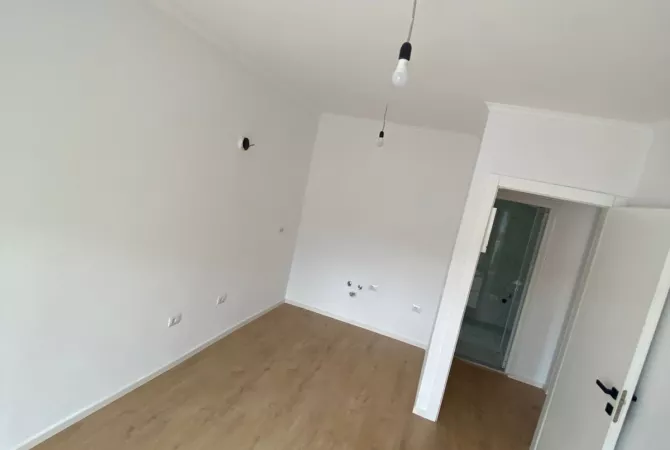 Shtepi ne shitje 2+1 ne Tirane - 130,000 Euro