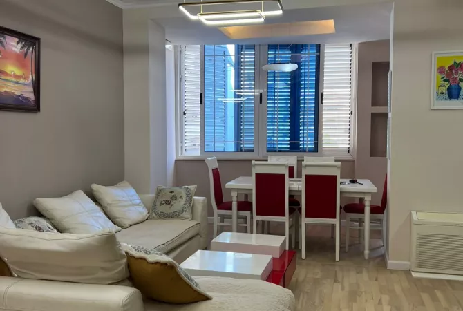 Shtepi ne shitje 1+1 ne Tirane - 140,000 Euro