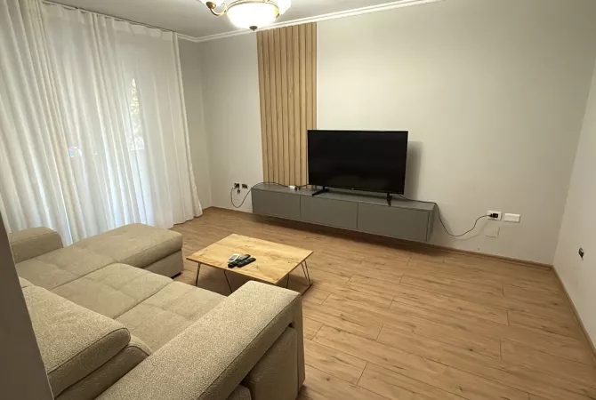 Shtepi me qera 1+1 ne Tirane - 700 Euro