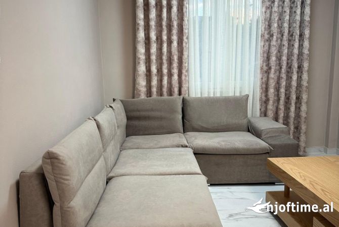 Shtepi me qera 1+1 ne Tirane - 350 Euro