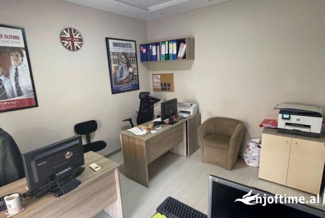 Ambient biznesi me qera 3+1 ne Tirane - 1,000 Euro